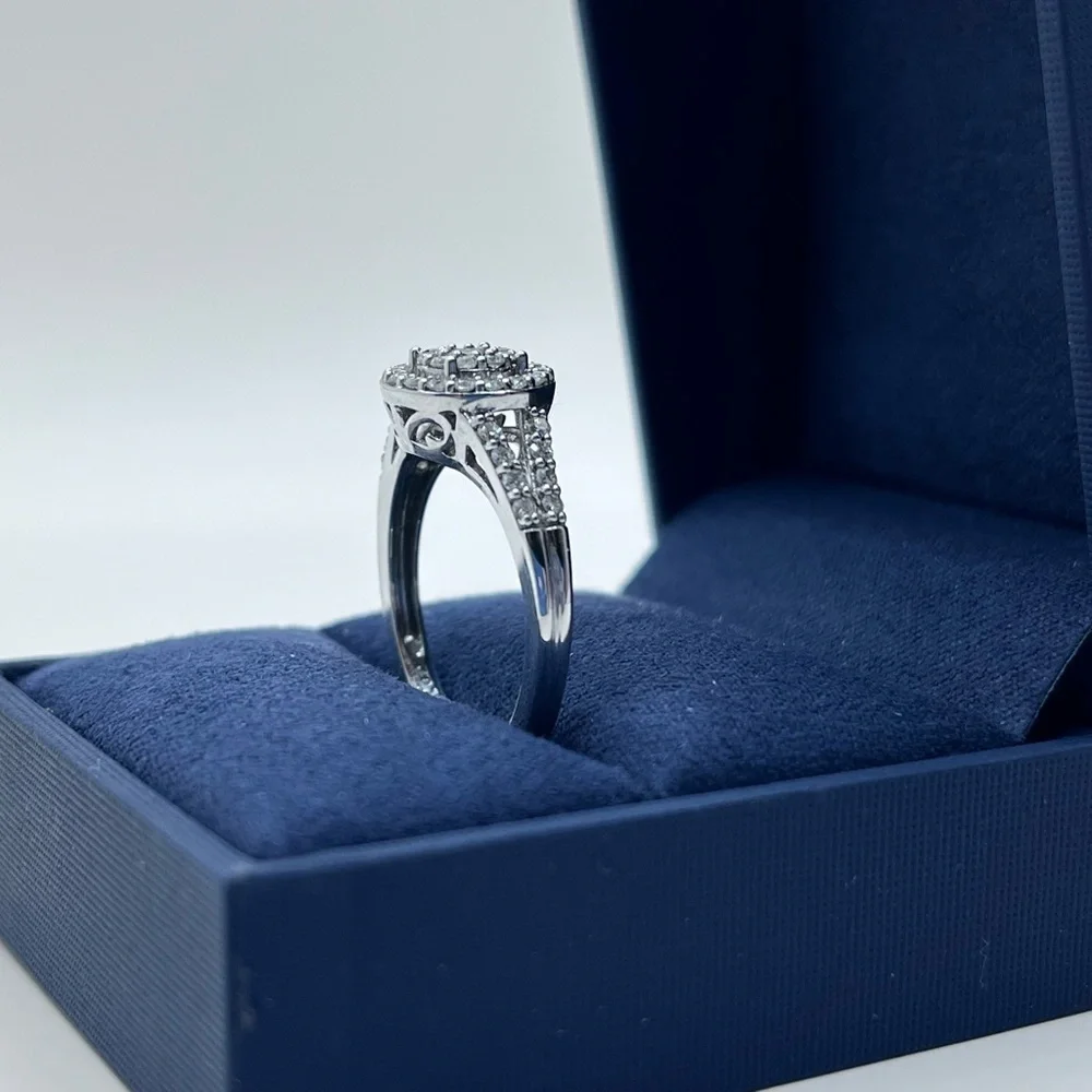 0.50 CT Brilliant Lab Diamond SI1 Split Shank Sterling Silver Ring - Picture 5 of 6